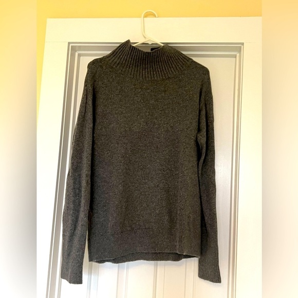 CASLON Women’s Dark Grey Turtleneck Sweater Merino Wool Blend Size Medium - Picture 1 of 5